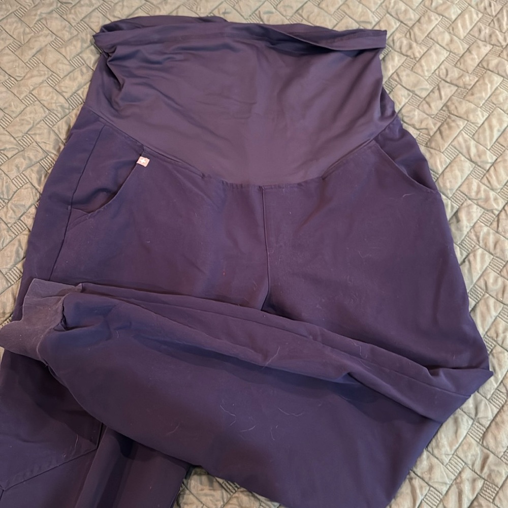 Figs maternity joggers. Navy. Size L